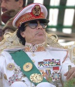 ‘Hermano’ Gadafi, te estás cayendo