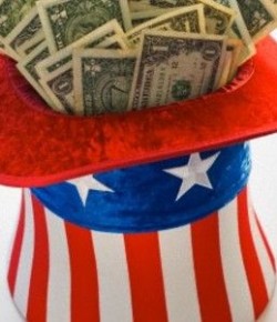 USA sigue endeudándose para poder comprar y China actúa como prestamista