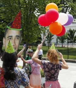 Cumpleaños de Obama, en duda por deuda