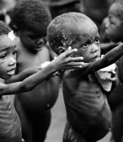 Los factores que llevaron a hambruna en África