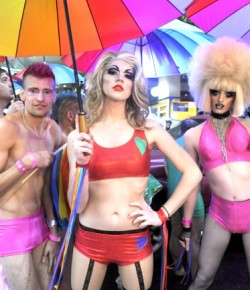 Prohíben marchas gays en Moscú por 100 años