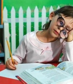 Jóvenes: Dejar de dormir para estudiar empeora tu rendimiento académico