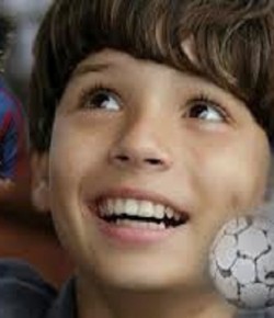 Gabriel Muñiz: el niño que juega al fútbol sin pies…