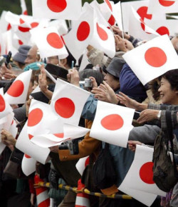 Otra nación que se muere… ¡Japón vende ya más pañales para adultos que para bebés!