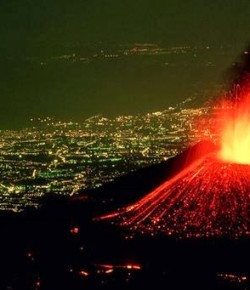 Un cinturón de fuego activado por los juicios divinos… ¡Los 10 grandes volcanes han cobrado vida!