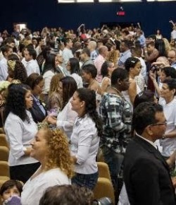 ¡Brasil viviendo los días de Lot! ¡Se realizó la boda homosexual colectiva hasta ahora más grande del mundo!