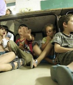 La canción que los niños de Israel cantan para soportar los bombardeos los colegios.