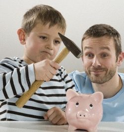 Cinco Consejos para que Papá Maneje Mejor sus Finanzas Personales