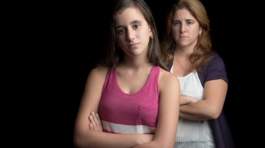 Los Cinco Hábitos que Impiden a Nuestros Hijos Crear Relaciones Sanas